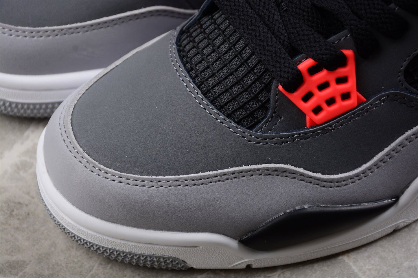 Air Jordan 4 Retro "Infrared"