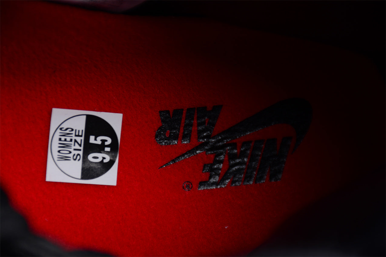 Air Jordan 1 High OG 'Satin Bred'