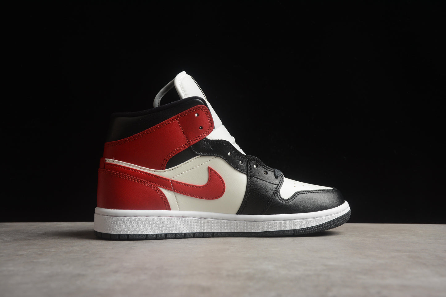 Air Jordan 1 Mid Retro White Red Black