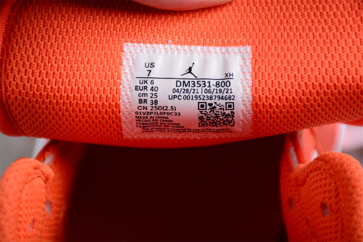 Air Jordan 1 Mid SE "Electro Orange"