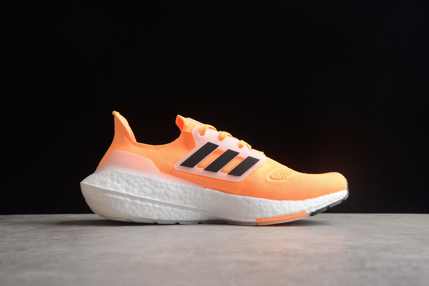 adidas UltraBoost 22 ‘Flash Orange’ .