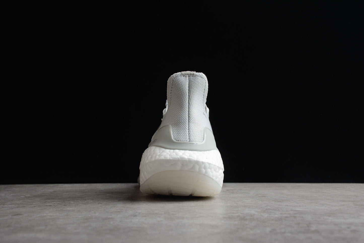 adidas Ultra Boost 21 Triple White Cloud.