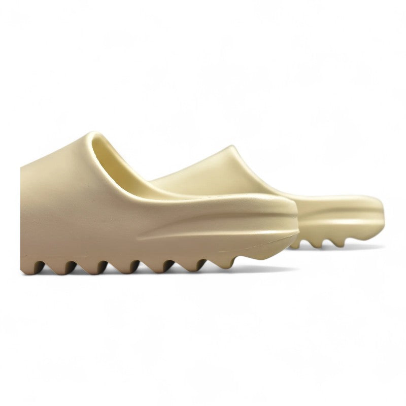 Yeezy Slide 'Bone'