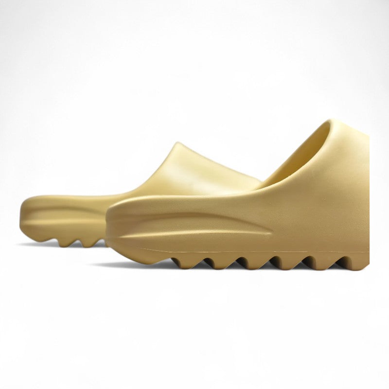 Yeezy Slide ‘Desert Sand’ – FW6344